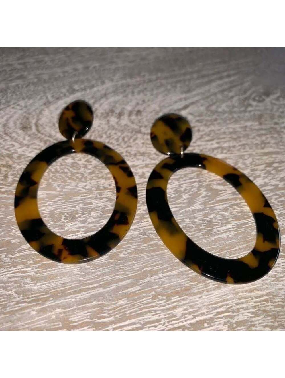 Tortoise Shell Oval Statement Earrings - Picture 5 of 5
